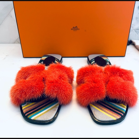 AUTHENTIC LIMITED EDITION HERMES ORAN FUR SLIDES - Picture 3 of 11